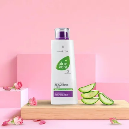 lr aloe vera cleansing milk почистващо мляко